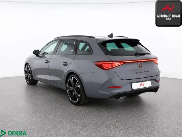 Cupra Leon view 3