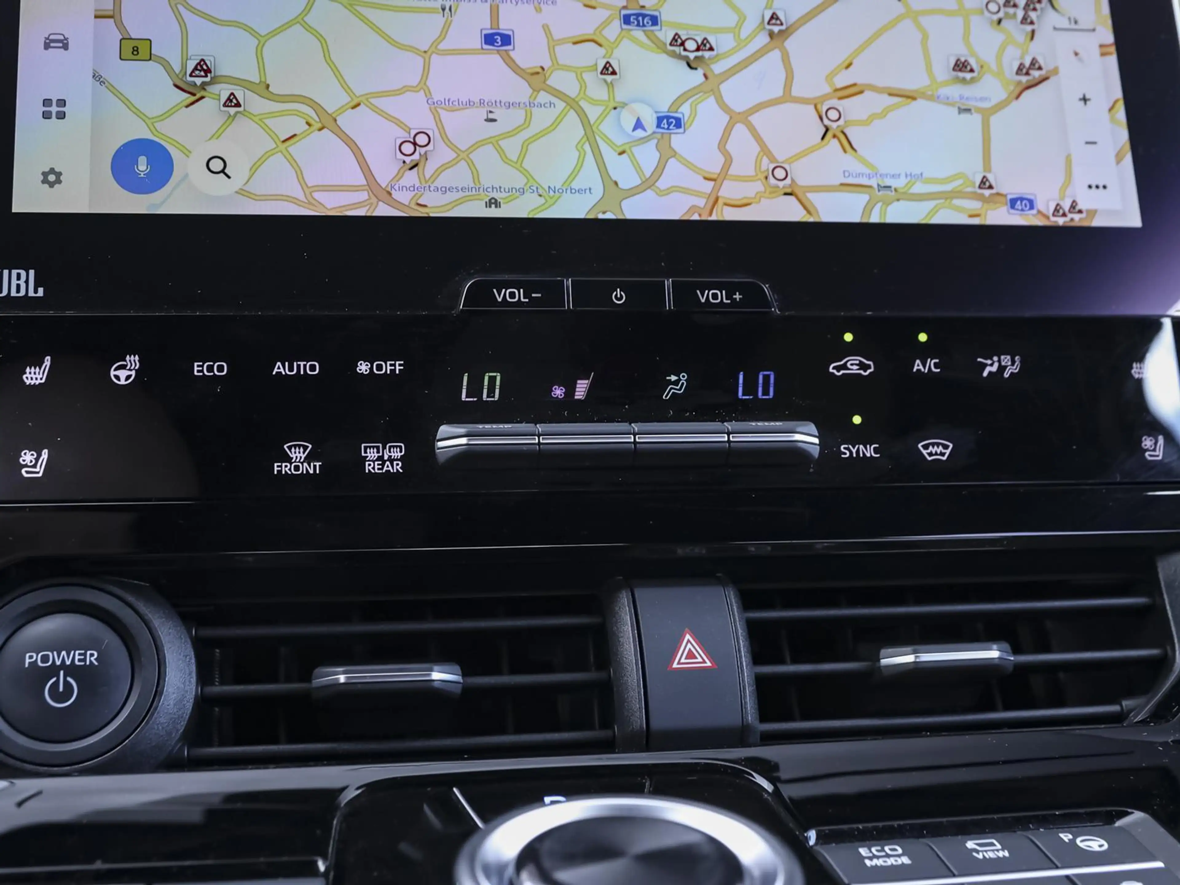 Toyota bZ4X Comfort & Technik Paket — photo 13