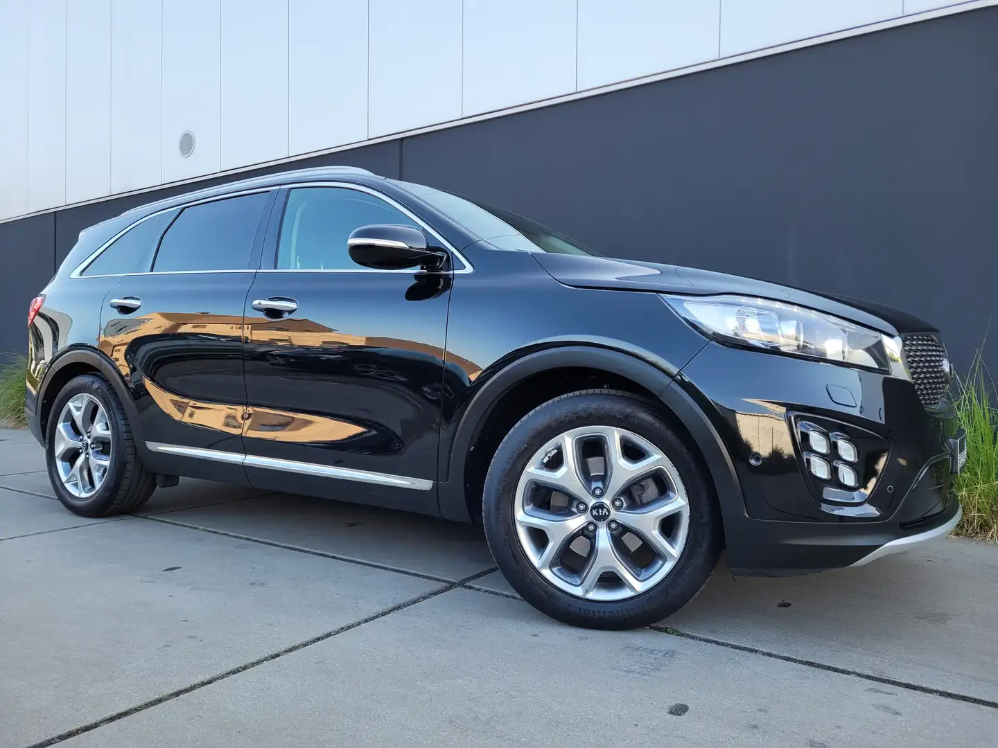 Kia Sorento 2.2 CRDi AWD*AUT.*7 ZITPLAATSEN*LEDER*PANO DAK* Black - 1