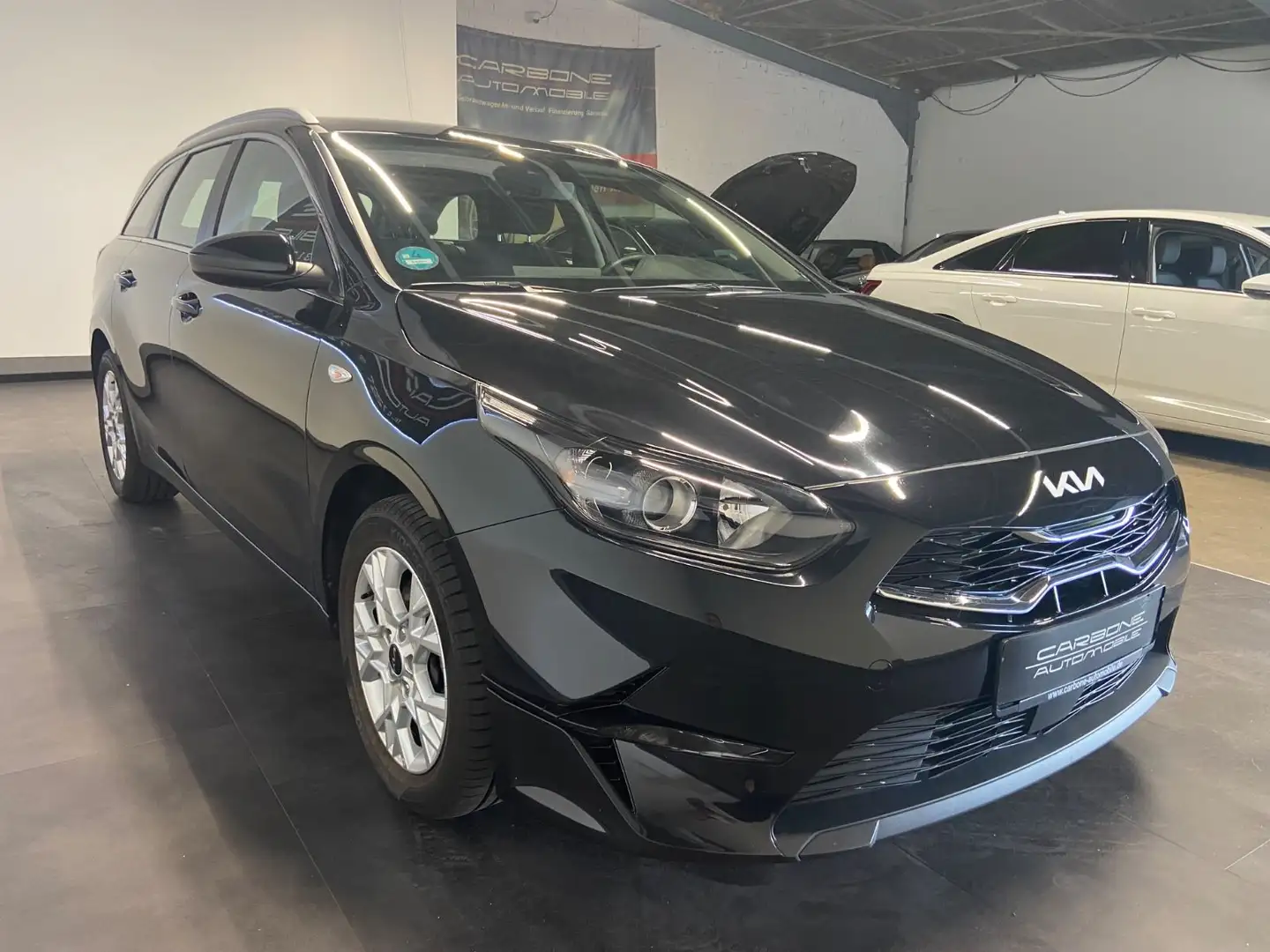 Kia Ceed SW / cee'd SW Schwarz - 2