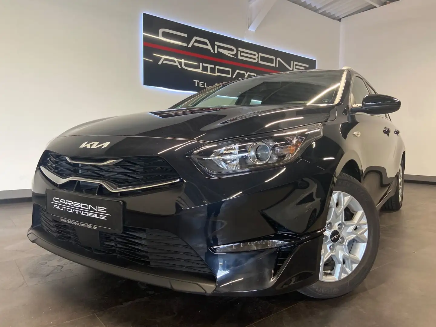 Kia Ceed SW / cee'd SW Schwarz - 1