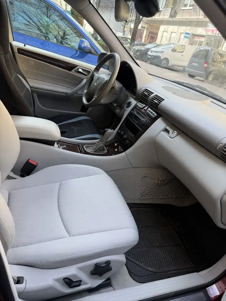 Mercedes-Benz C 180 T Elegance, foto 2