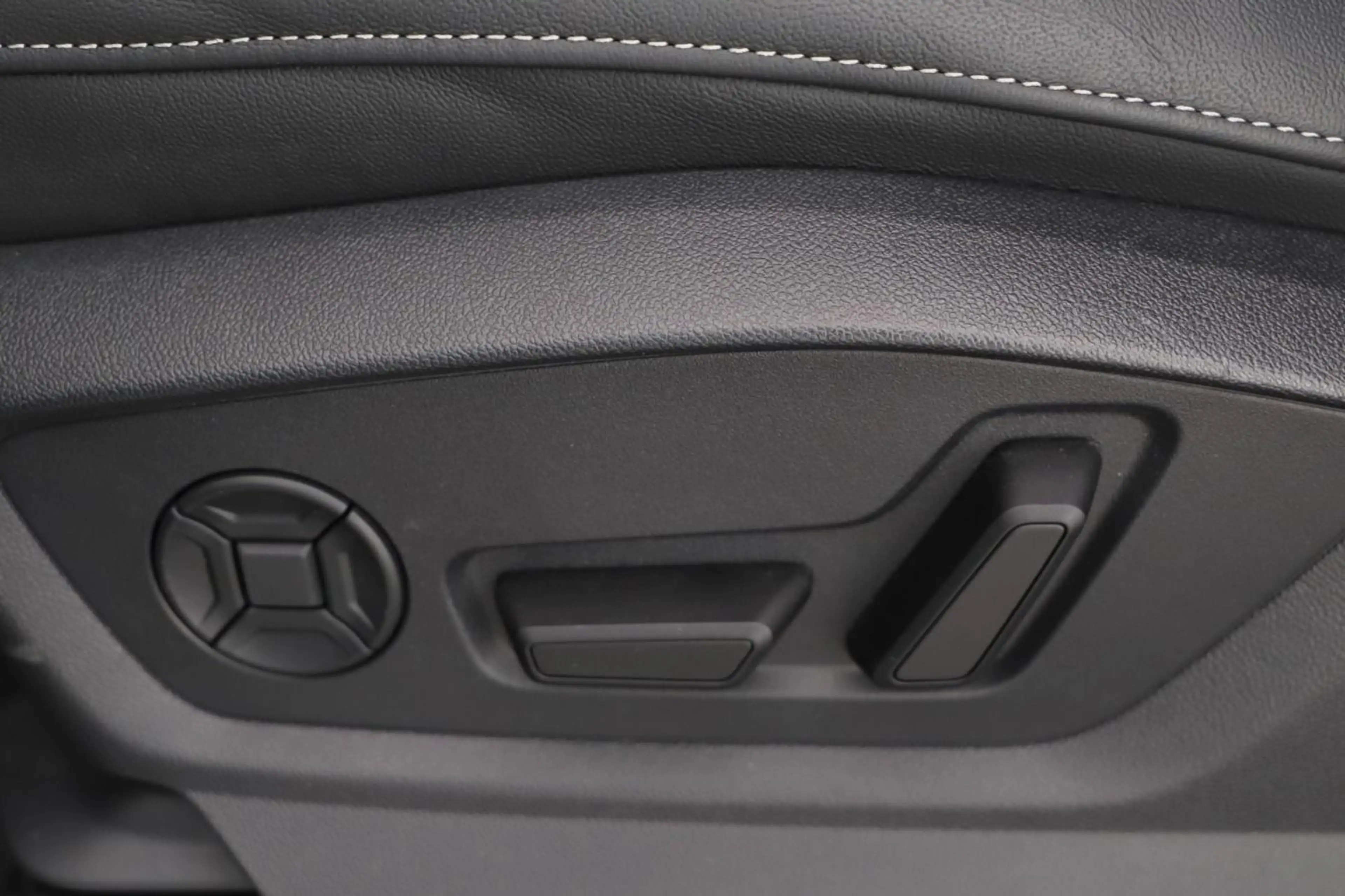 Audi SQ7 4.0 TFSI Q Tip. Matrix/Luft/ACC/Standhzg./Ka — photo 14
