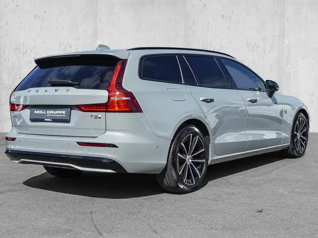 Volvo V60 view 4