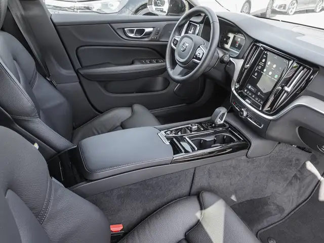 Volvo V60 view 8