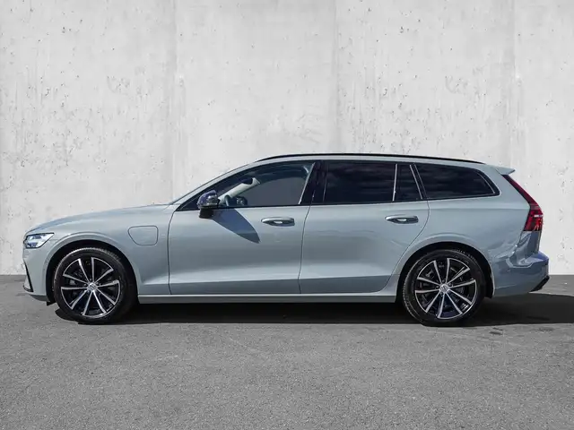 Volvo V60 view 5