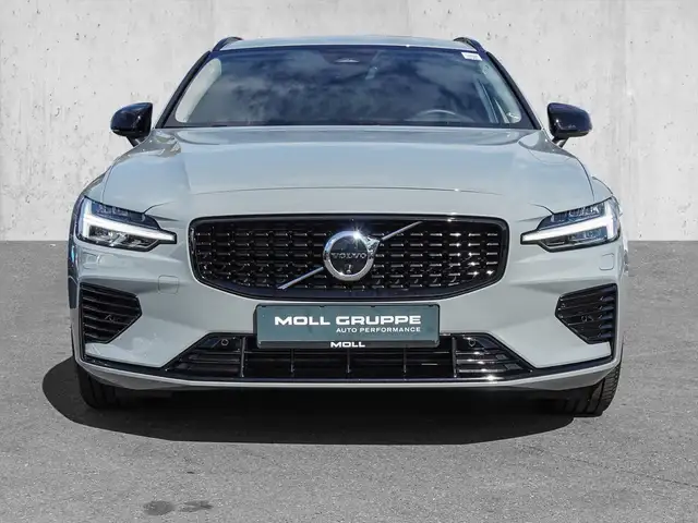 Volvo V60 view 3