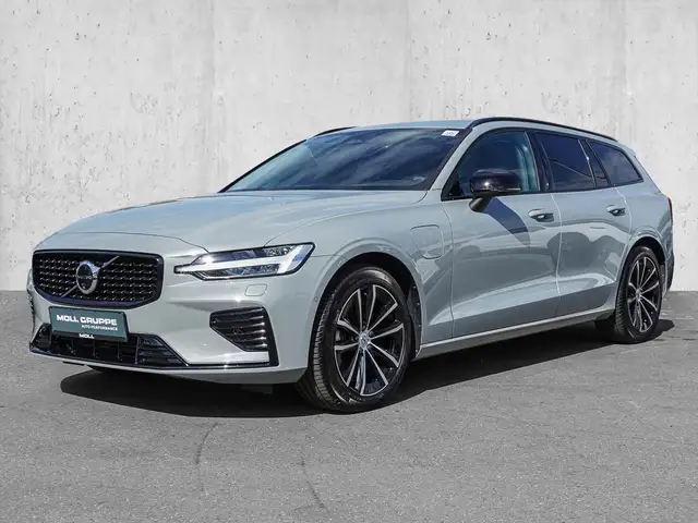 Volvo V60 view 2