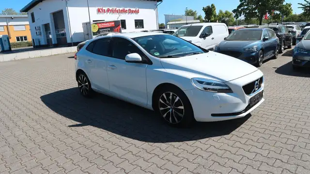 Volvo V40 T3 Geartronic Momentum*Navi*Kamera*