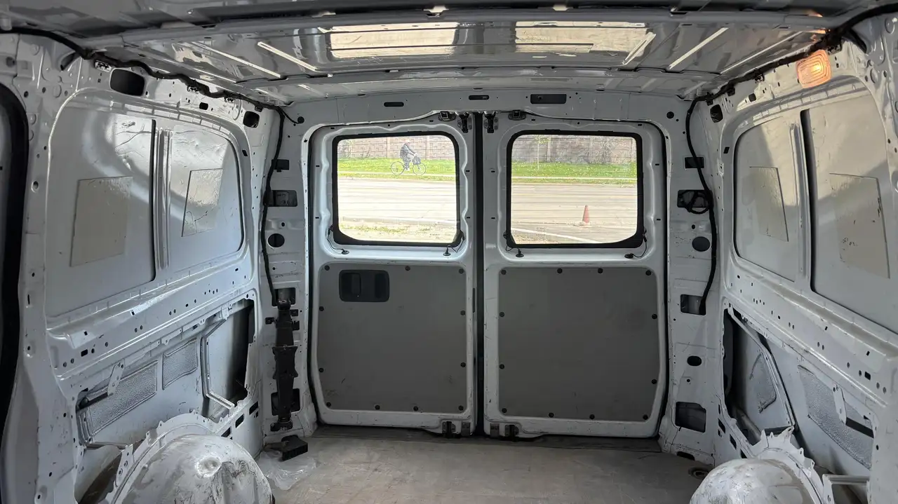 Mercedes-Benz Metris Cargo Van снимка Mercedes-Benz Metris Cargo Van