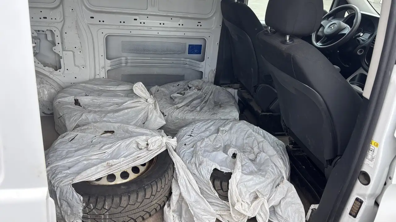 Mercedes-Benz Metris Cargo Van снимка Mercedes-Benz Metris Cargo Van