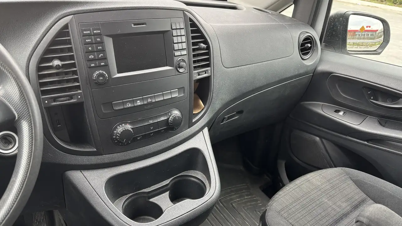 Mercedes-Benz Metris Cargo Van снимка Mercedes-Benz Metris Cargo Van