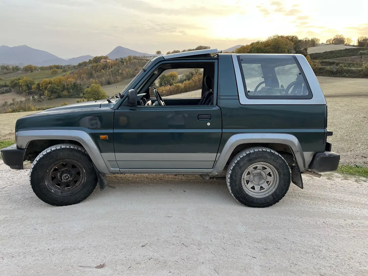 Daihatsu Feroza 1.6i DX resin top - 1