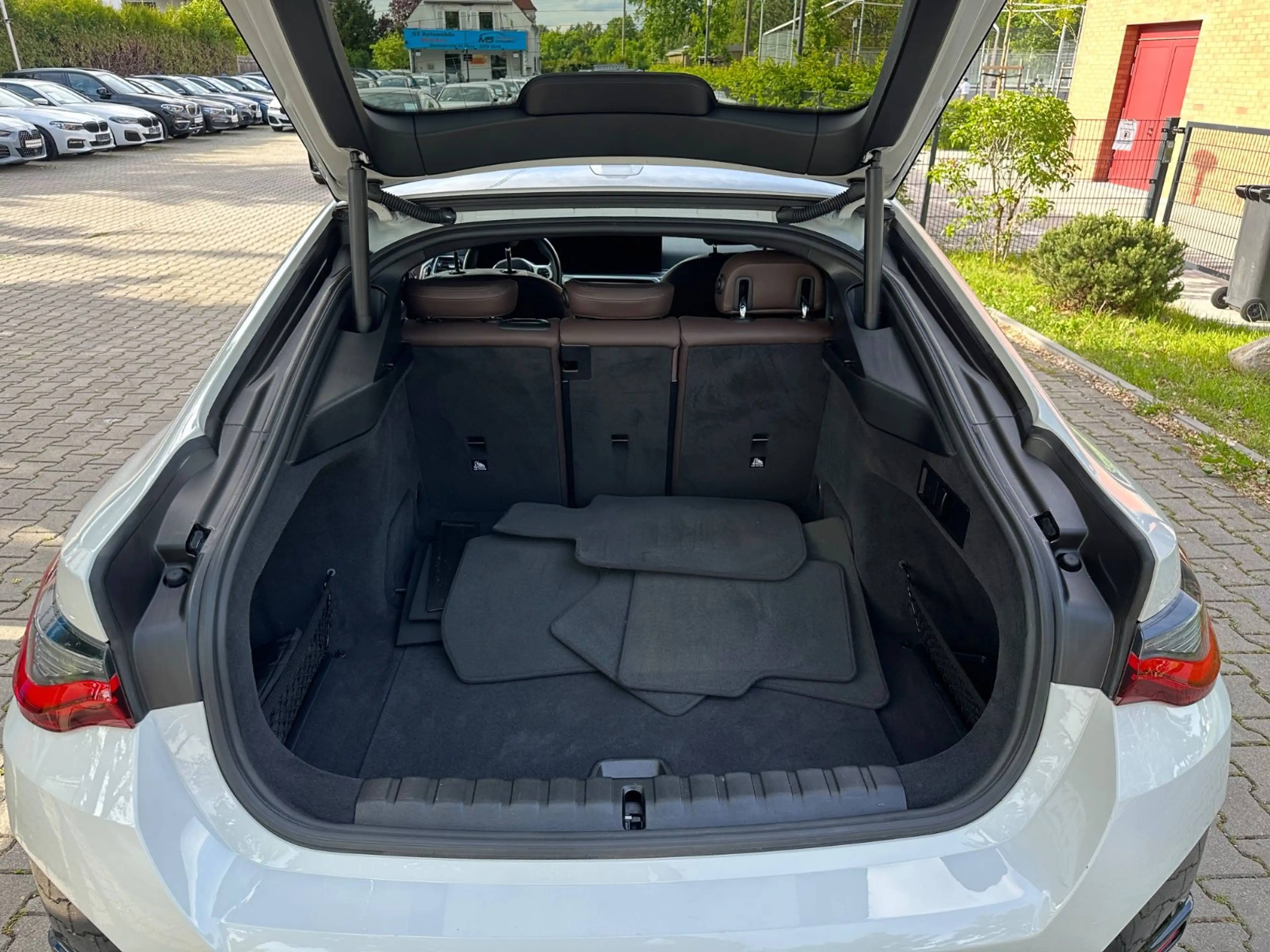 BMW i4 Gran Coupe M50*Sitzbelueftung*Laser*360°*Sit- — photo 6
