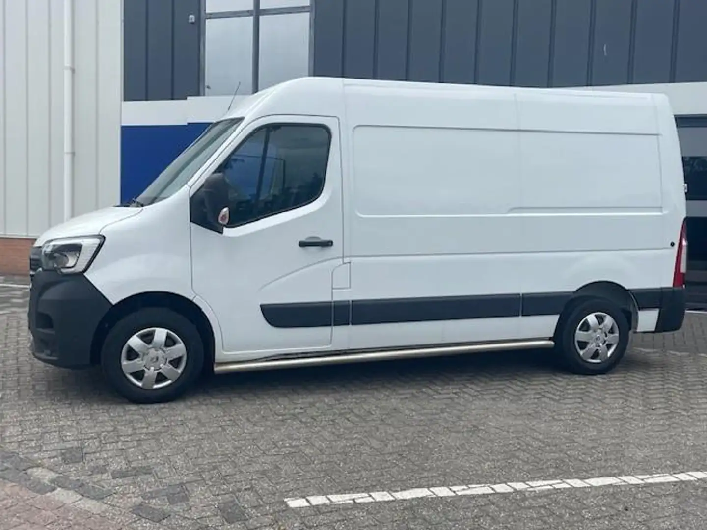 Renault Master T33 2.3 dCi 135 L2H2 Work Edition Blanc - 2
