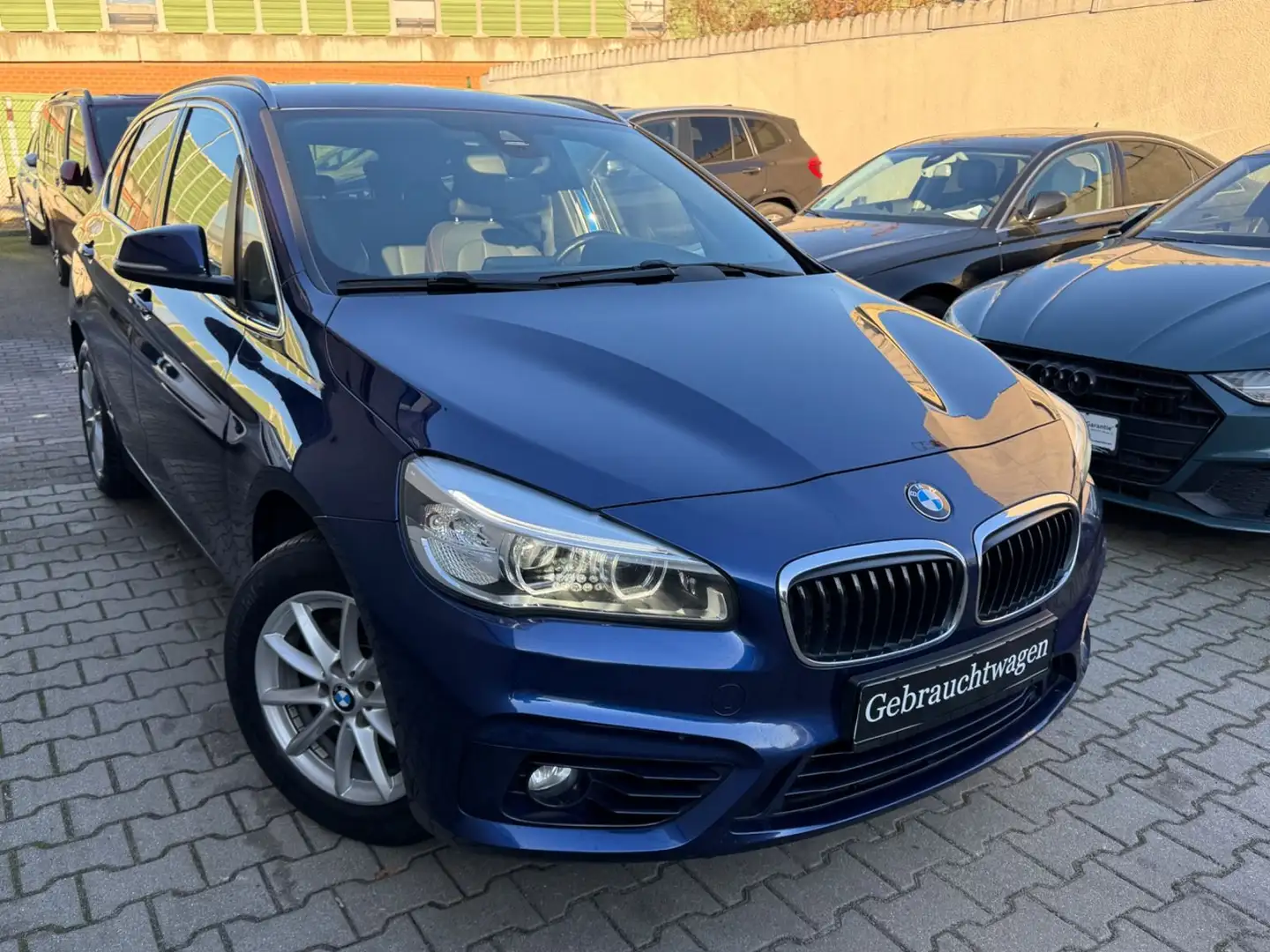 BMW 218 i Active Tourer Sport Line Autom.LED Leder Blau - 1