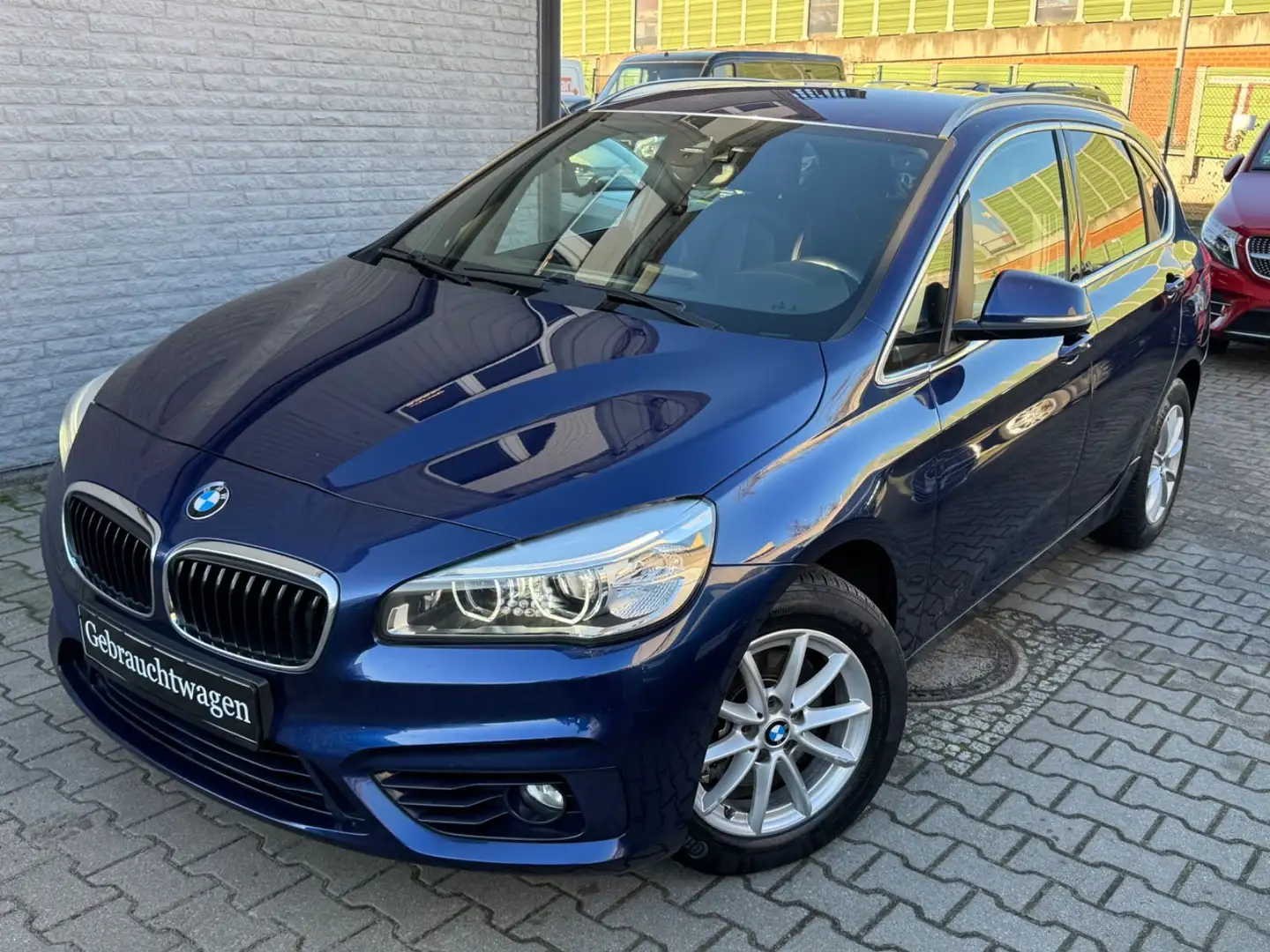BMW 218 i Active Tourer Sport Line Autom.LED Leder Blau - 2