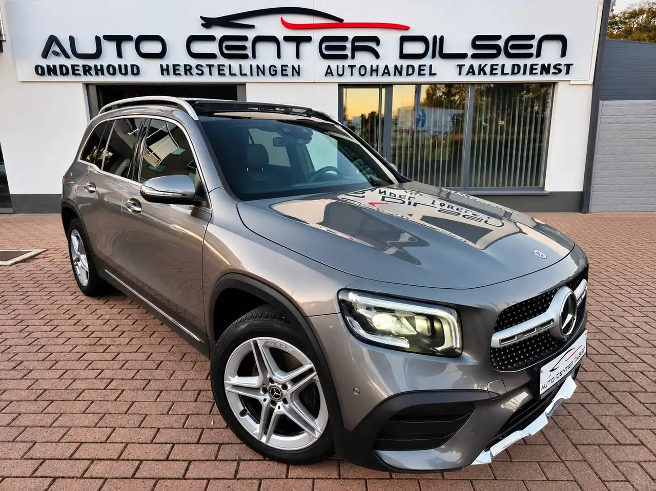 Mercedes-Benz GLB 180