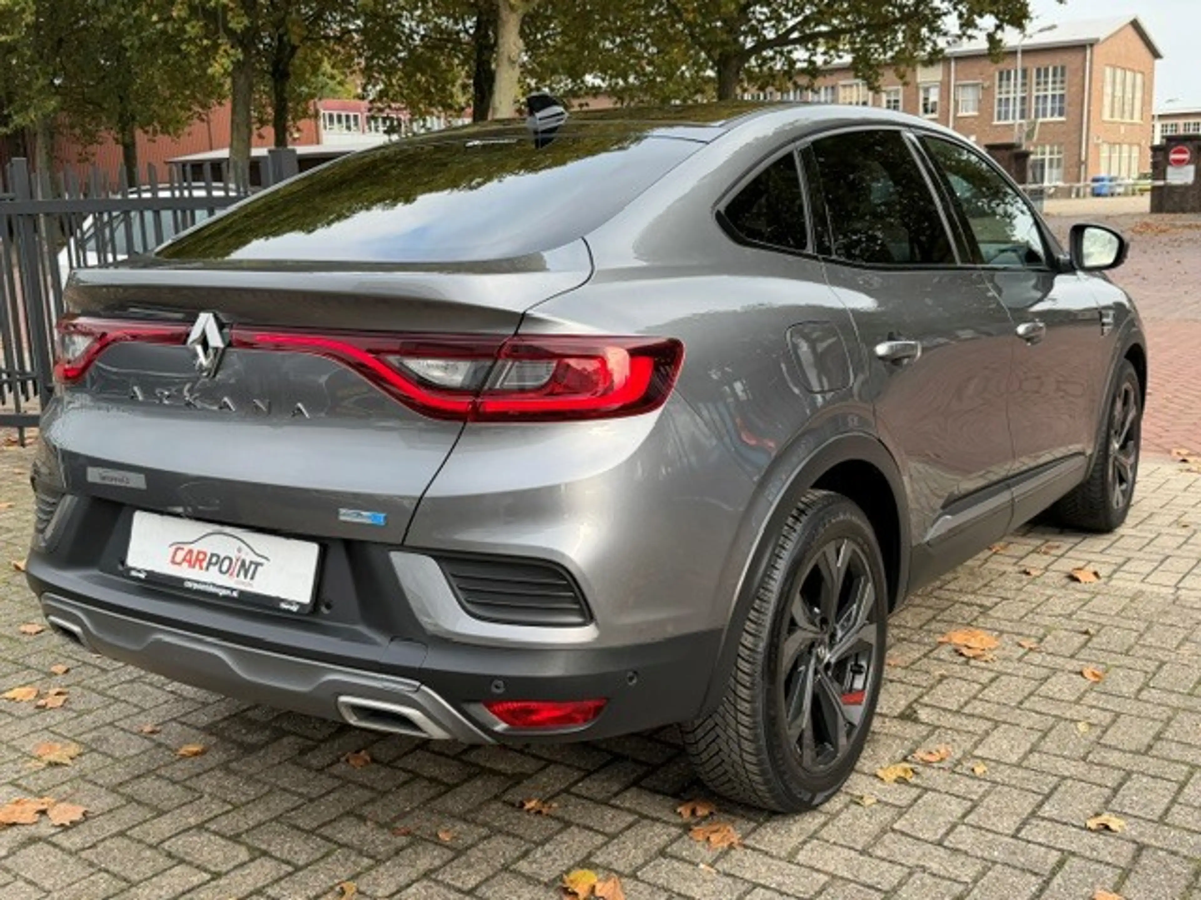 Renault Arkana 1.6 E-Tech Hybrid 145 R.S. Line Keyless LED Camera — photo 12