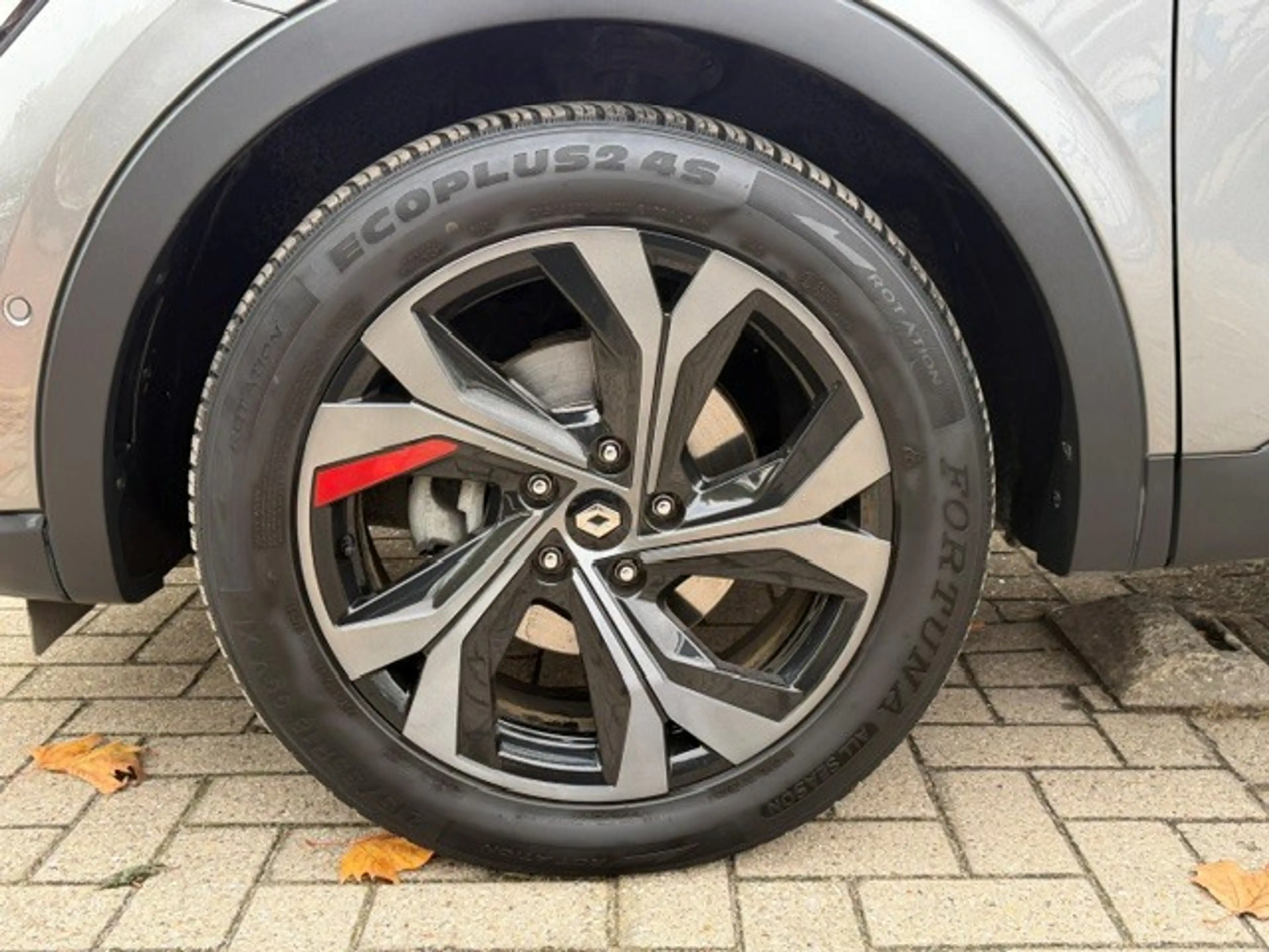 Renault Arkana 1.6 E-Tech Hybrid 145 R.S. Line Keyless LED Camera — photo 5
