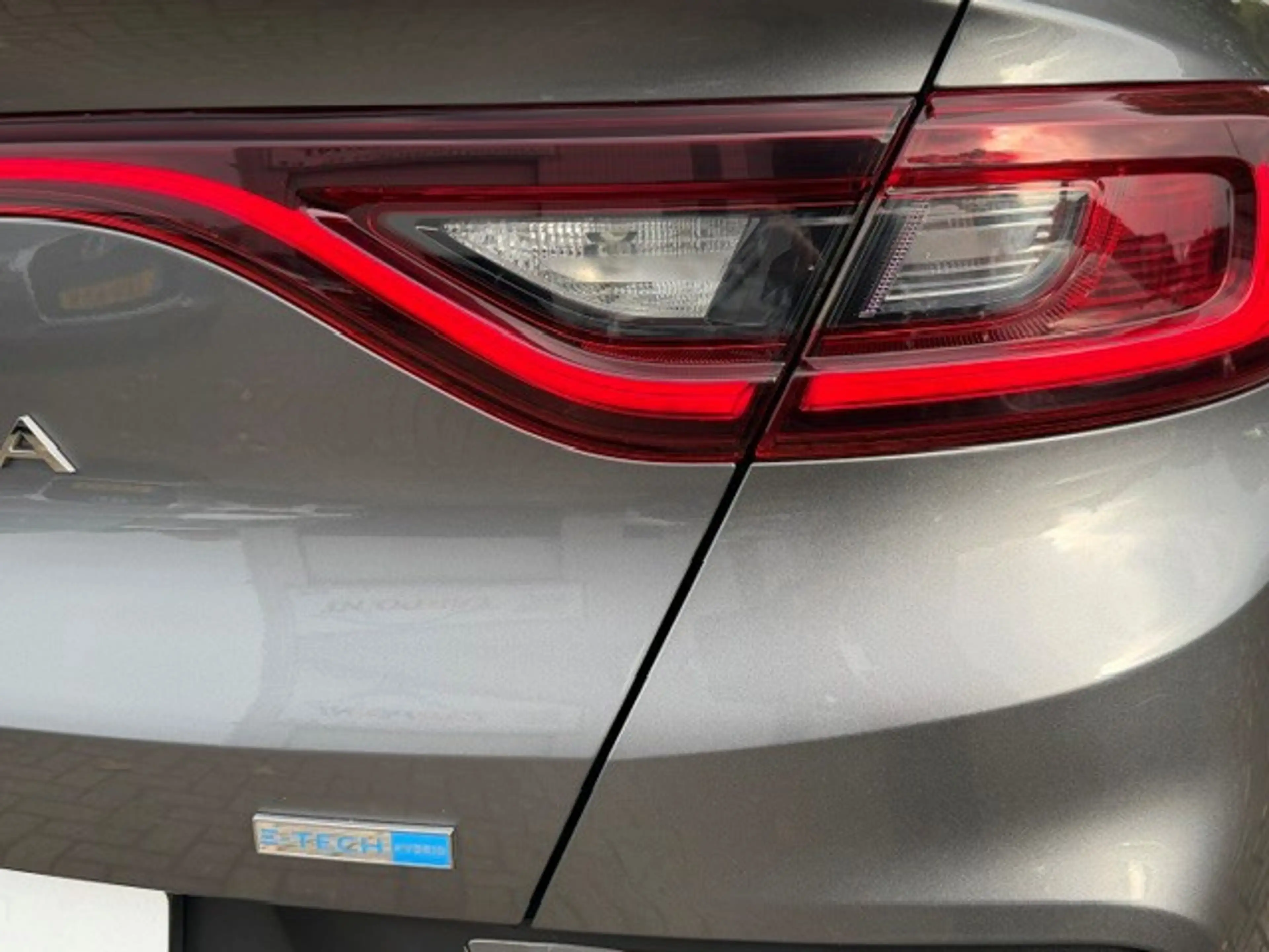 Renault Arkana 1.6 E-Tech Hybrid 145 R.S. Line Keyless LED Camera — photo 13