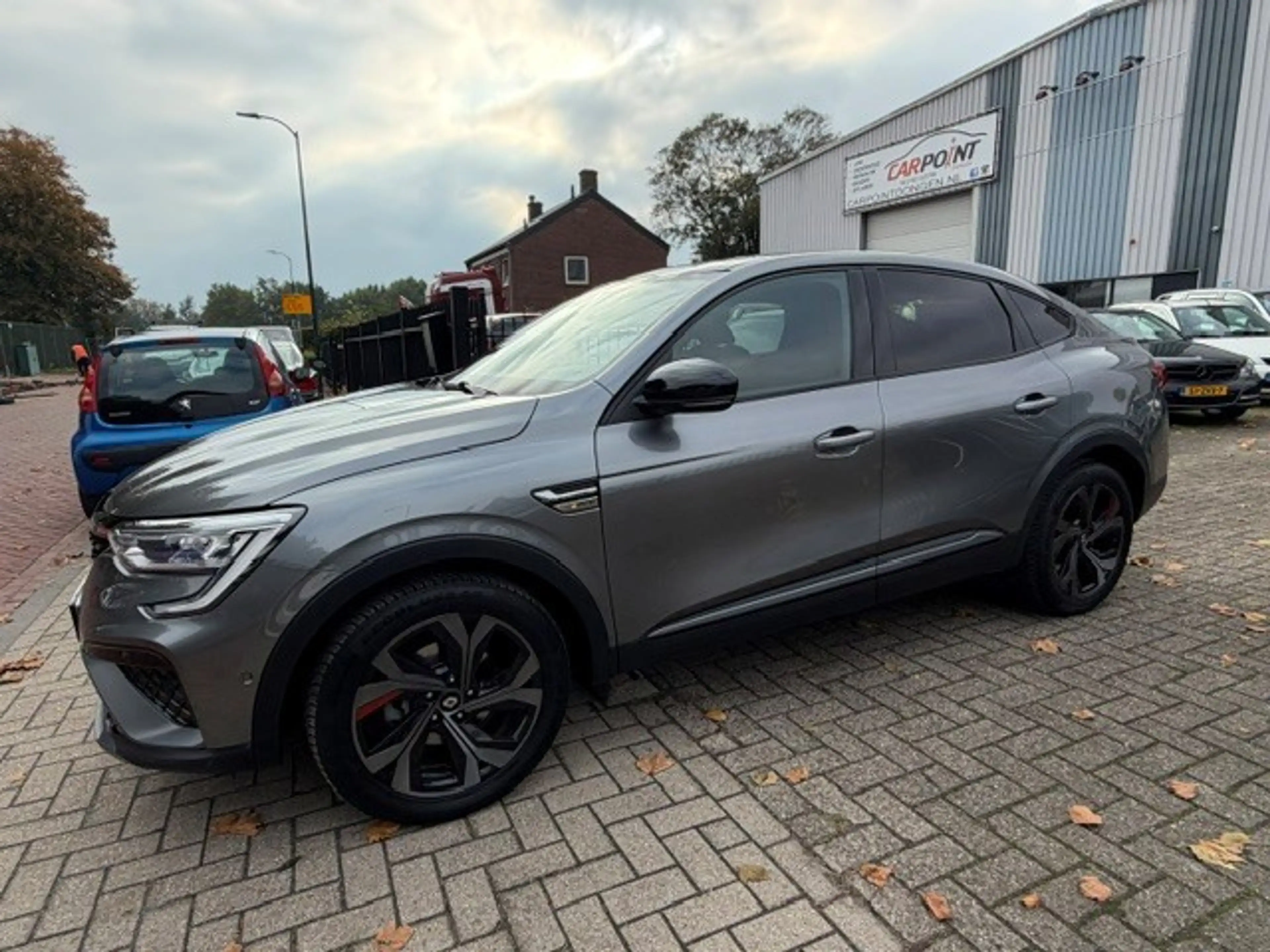 Renault Arkana 1.6 E-Tech Hybrid 145 R.S. Line Keyless LED Camera — photo 8
