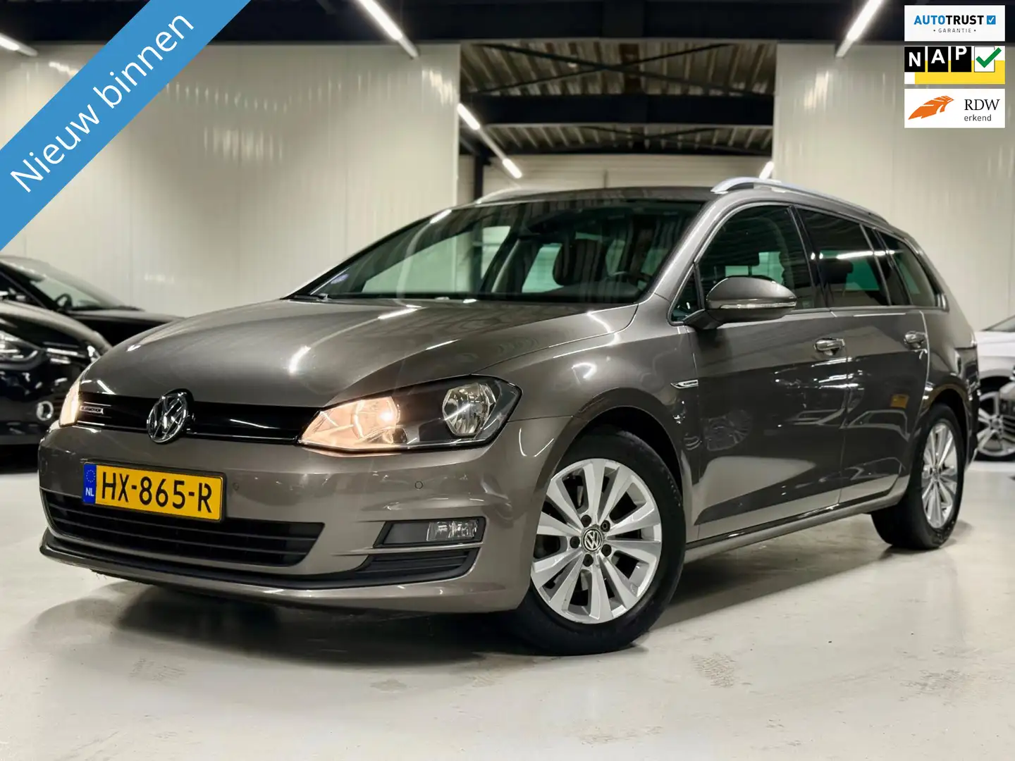 Volkswagen Golf Variant 1.0 TSI 116pk Camera|Navi|Cruise Control! Grau - 1