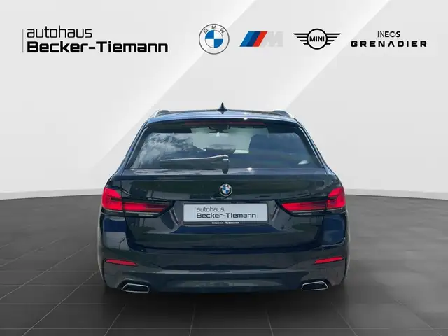 BMW 5 Series view 5