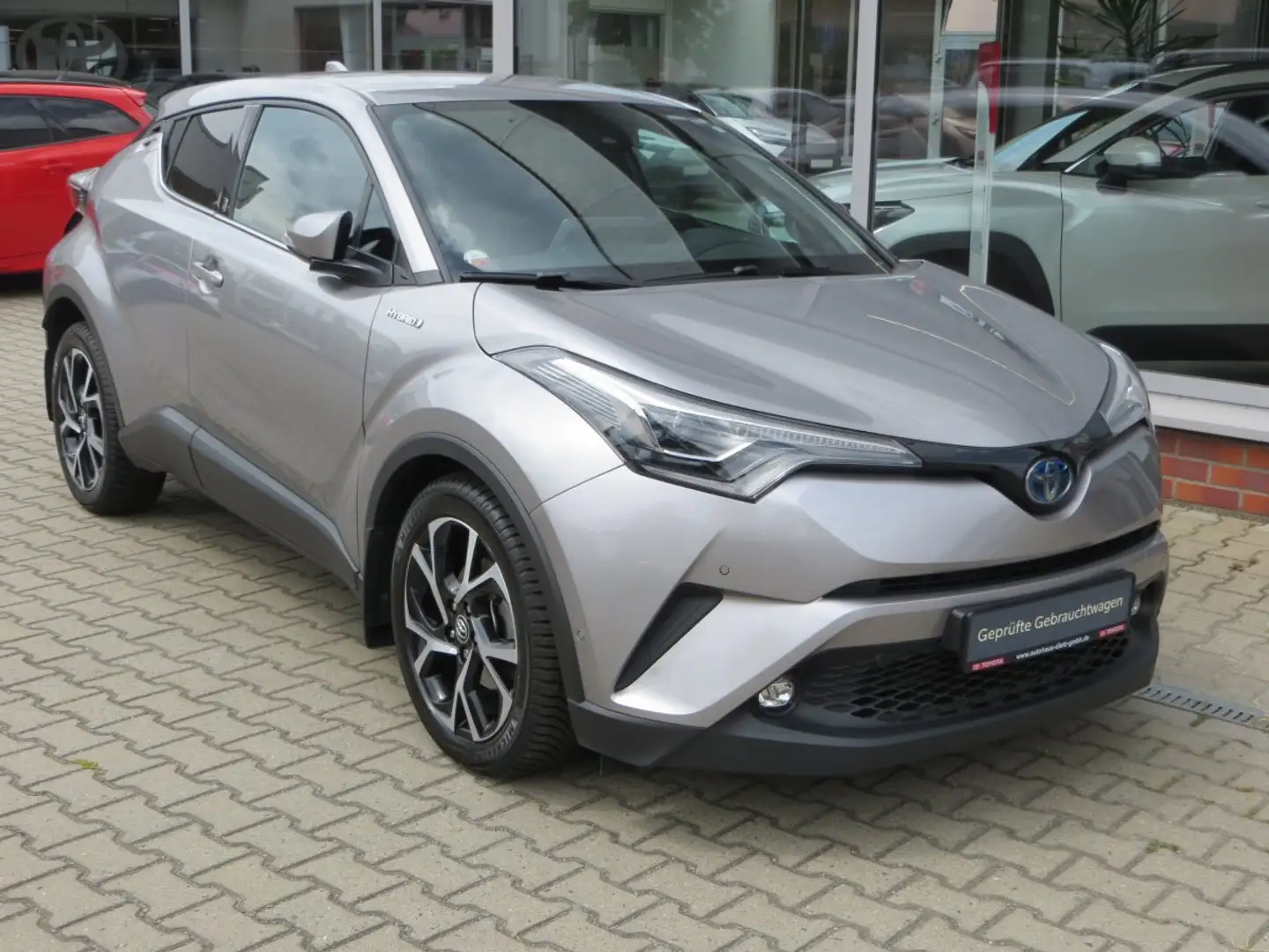 Toyota C-HR 1.8 Hybrid Team D & Allwetterräder - 2