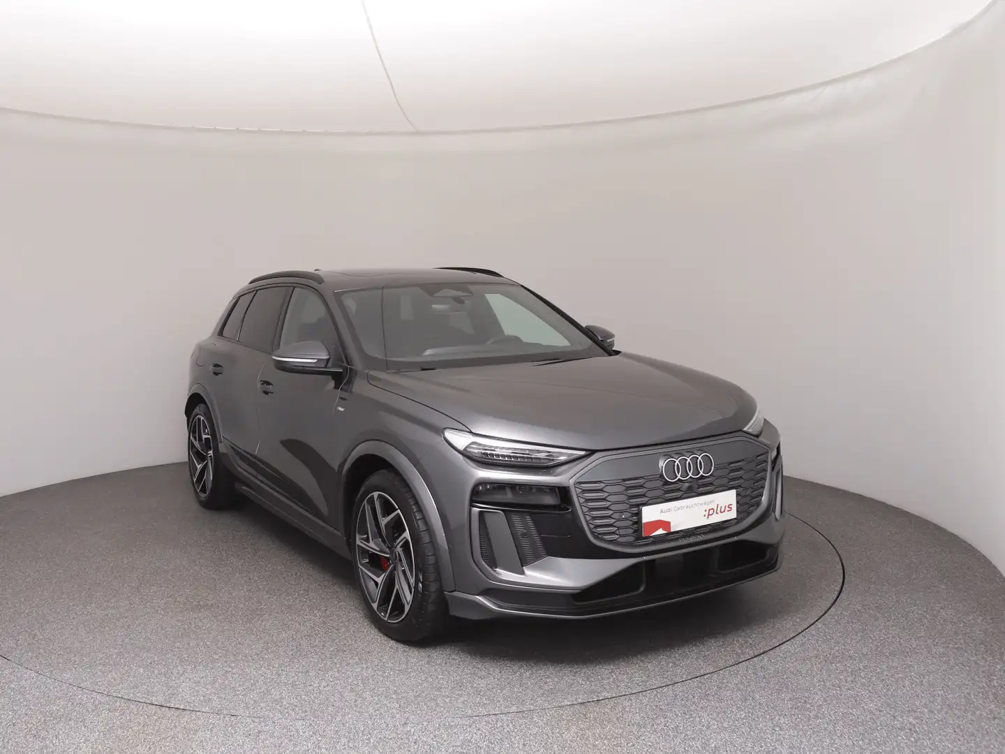 Audi Q6 e-tron e-tron quattro Grau - 2