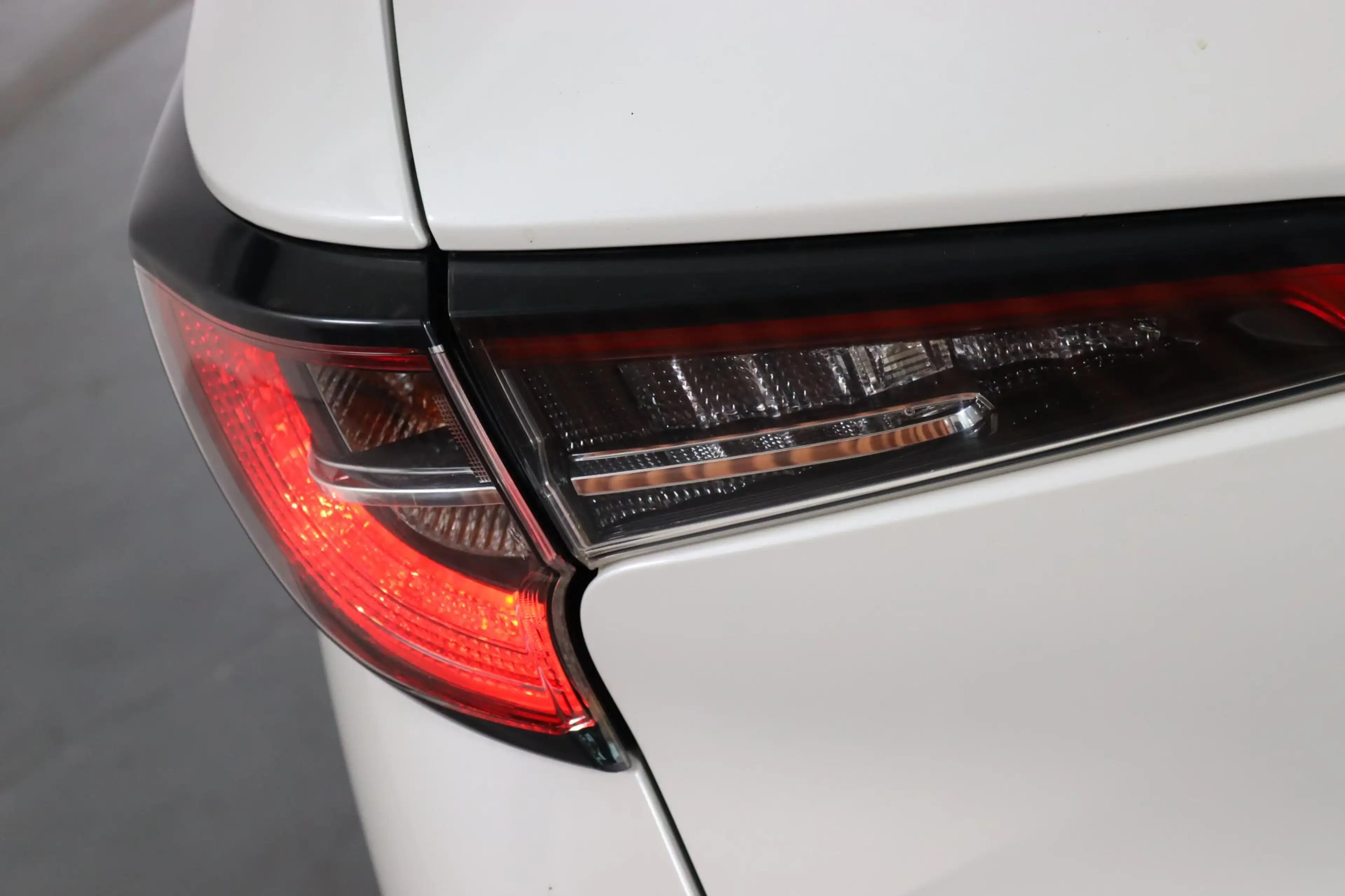 Suzuki Swace 1.8 Hybrid Style Park Assist, Stuurwielverwarming, — photo 15