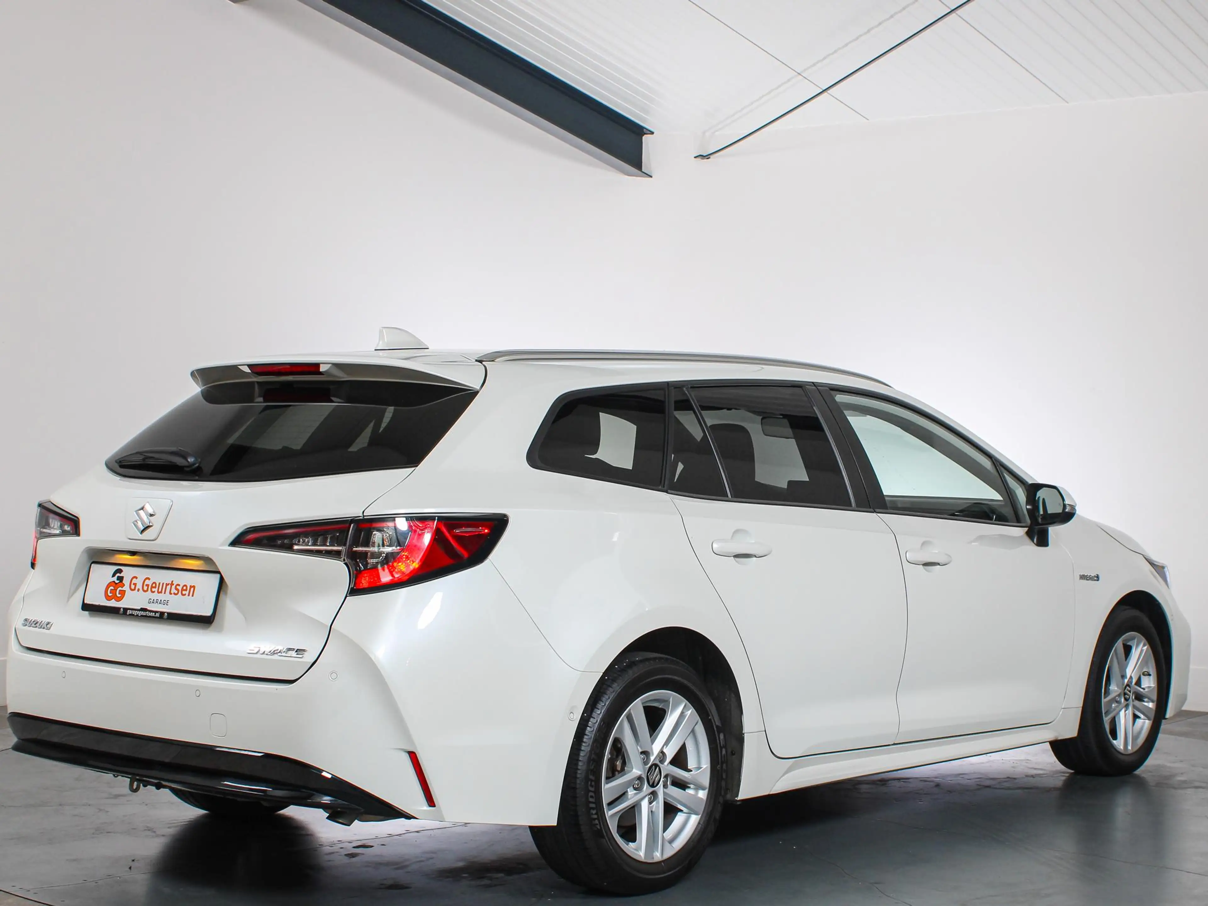 Suzuki Swace 1.8 Hybrid Style Park Assist, Stuurwielverwarming, — photo 2