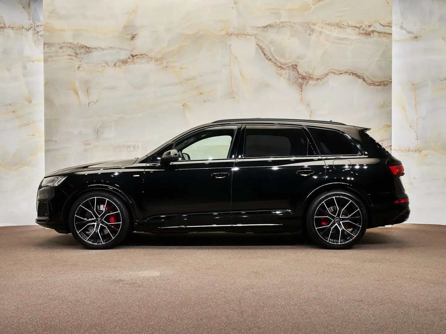 Audi Q7 60 TFSI e Quattro Pro Line S Competition, 22", pan Zwart - 2
