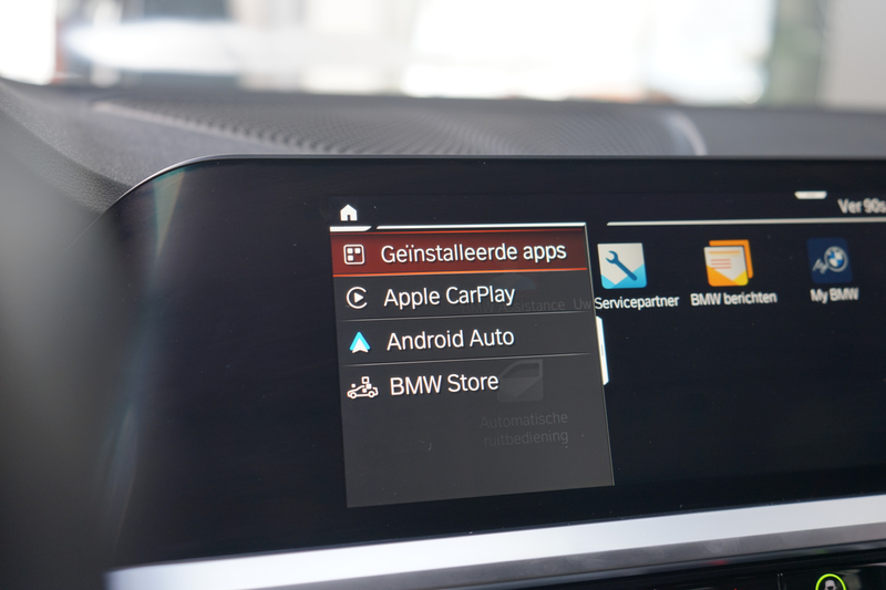 BMW 318 3-serie 318i Executive Edition | Head-up display | — photo 23