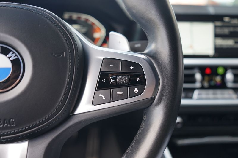 BMW 318 3-serie 318i Executive Edition | Head-up display | — photo 20