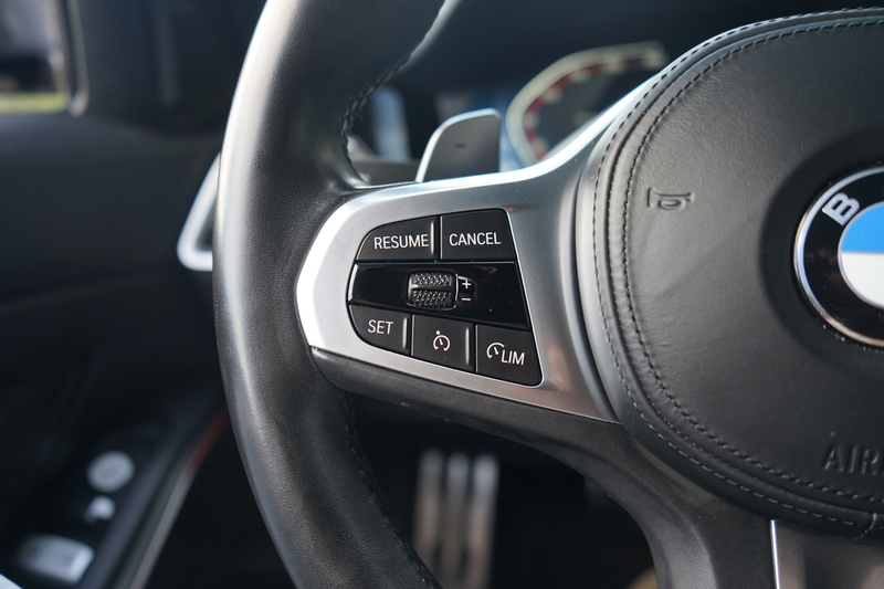 BMW 318 3-serie 318i Executive Edition | Head-up display | — photo 17