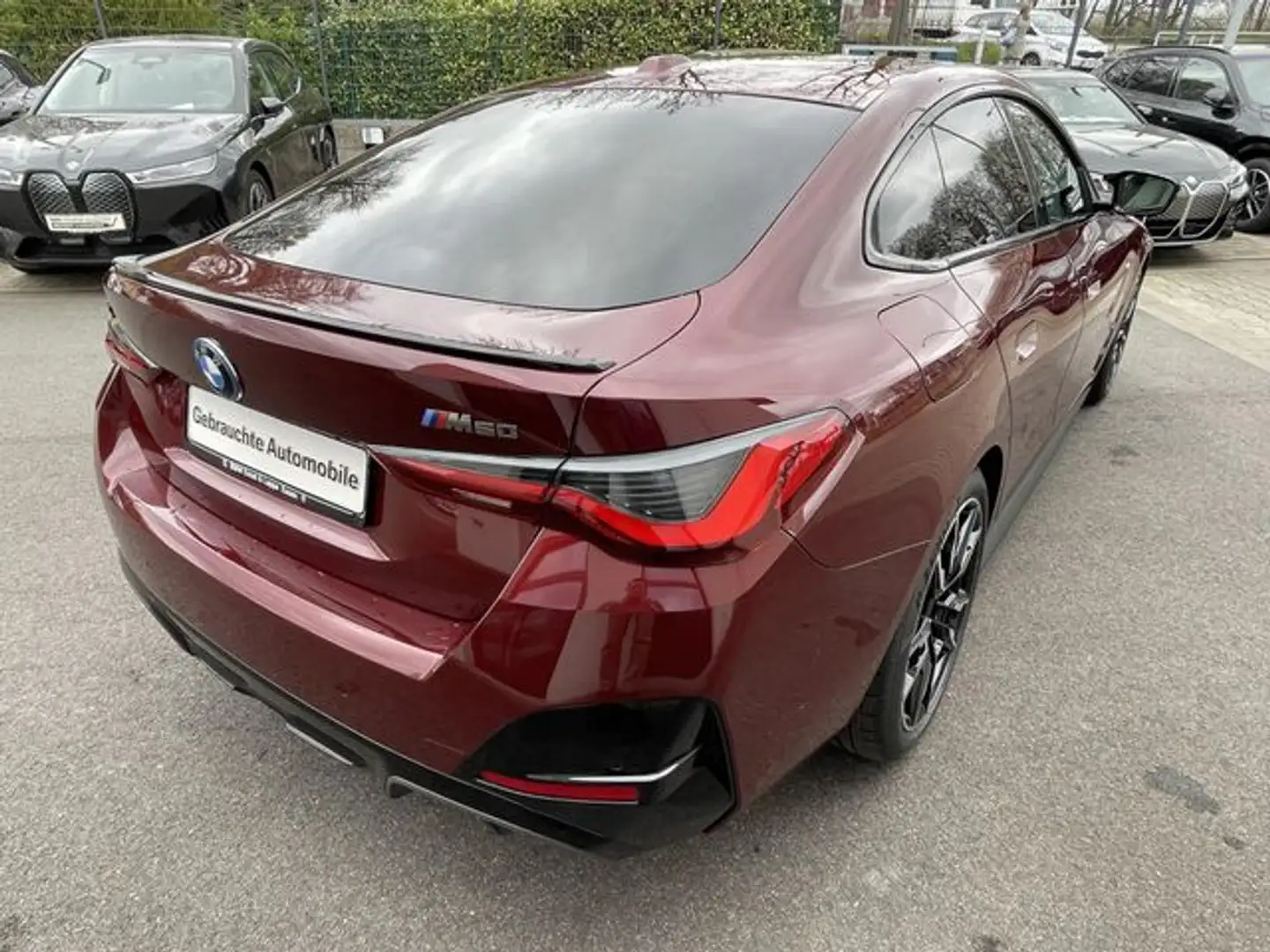 BMW i4 M50 M Sport Pro || AHK el.Sitze 360° HUD H&K Rot - 2