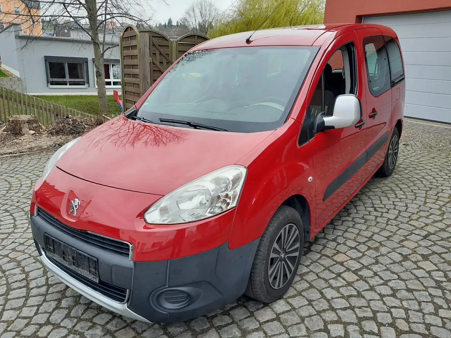 Peugeot Partner Active e-HDI Red - 2