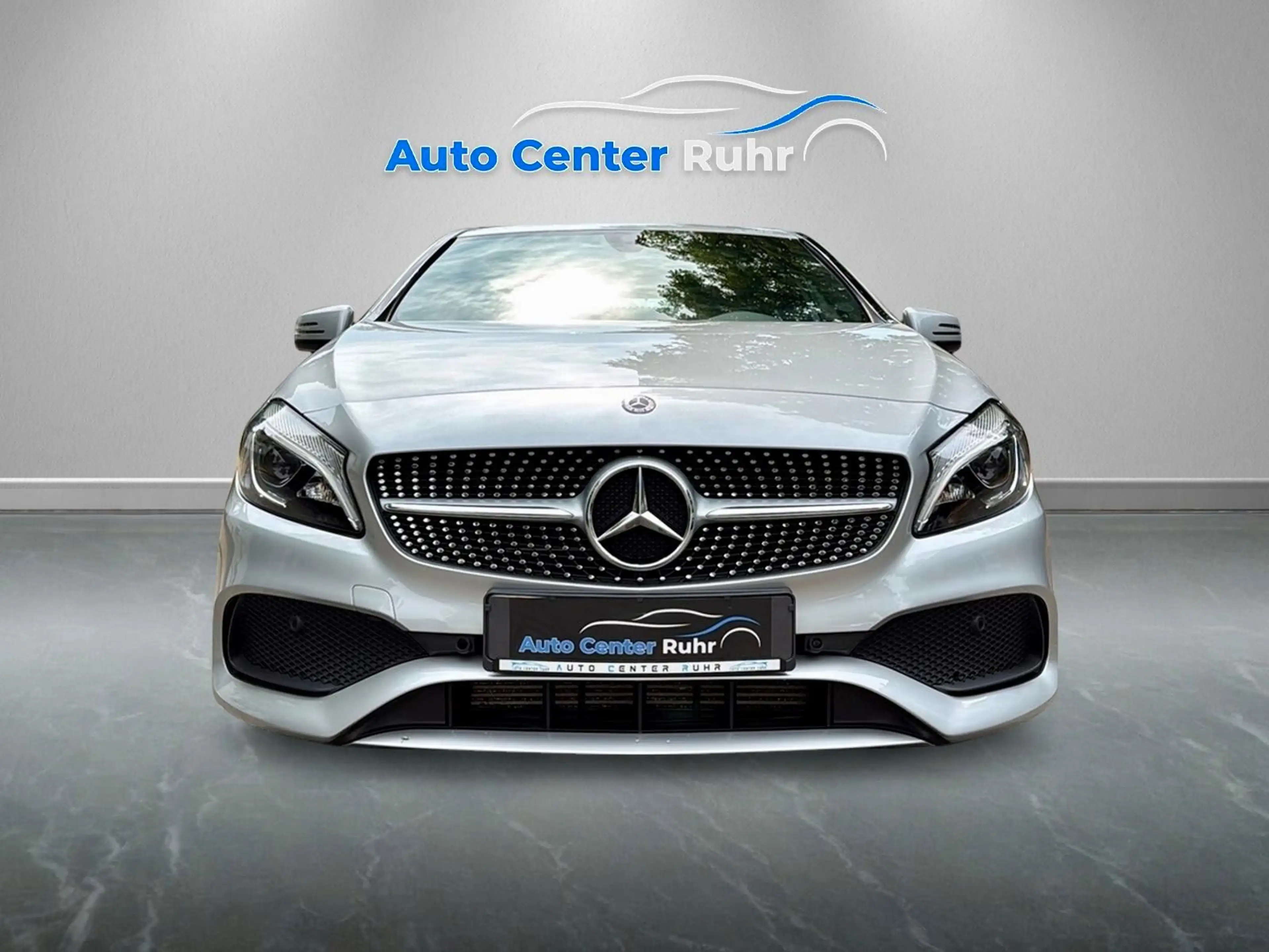 Mercedes-Benz A 200 AMG Edition *Automatik*LED*Navi*Alcantara* — photo 3