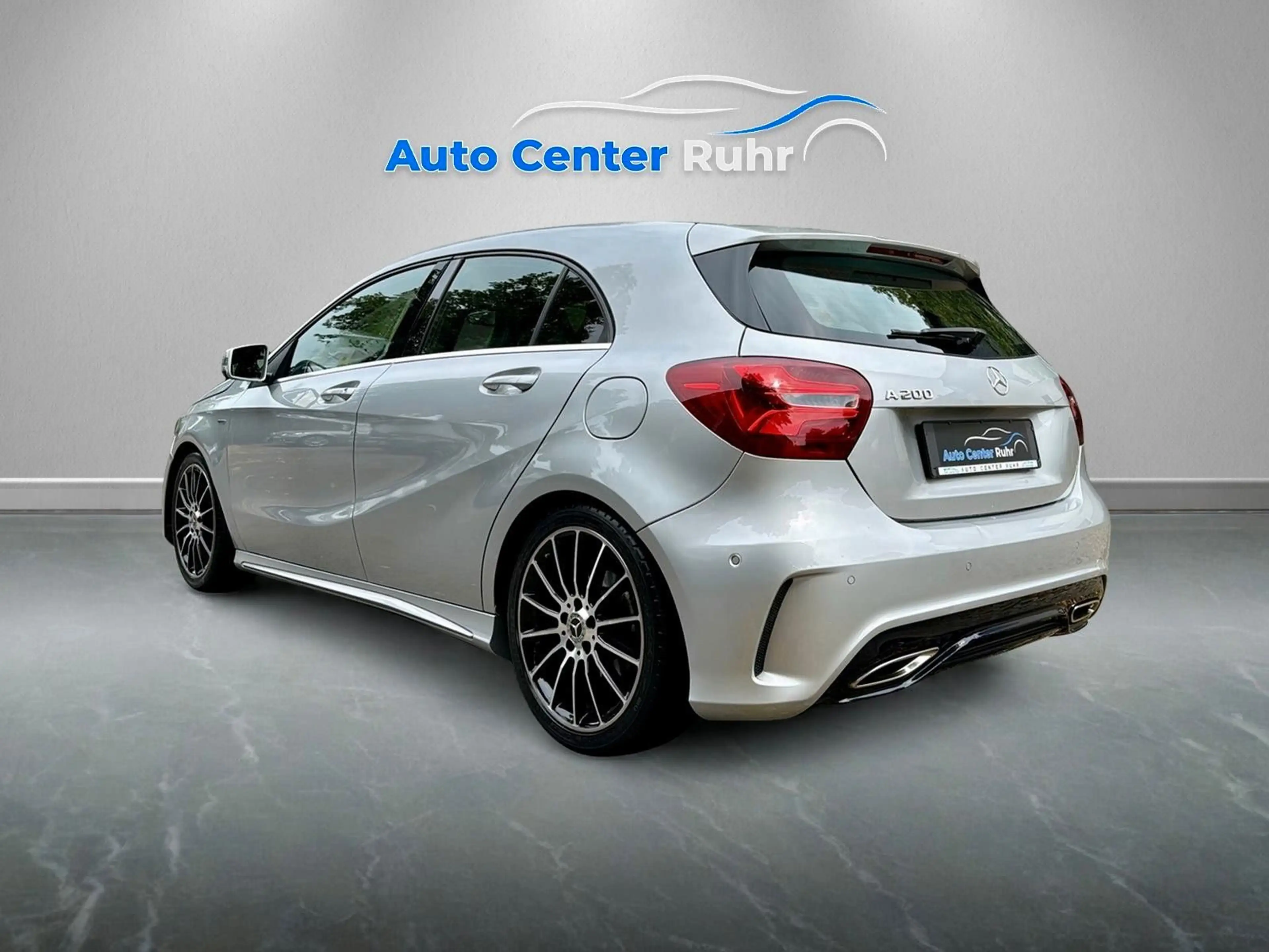 Mercedes-Benz A 200 AMG Edition *Automatik*LED*Navi*Alcantara* — photo 6