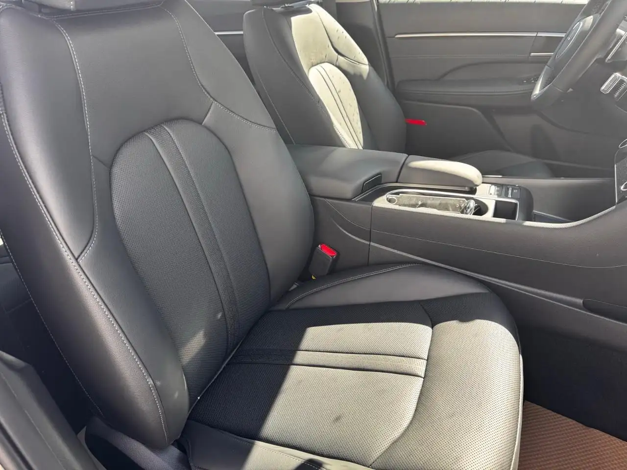 Hyundai SONATA снимка Hyundai SONATA