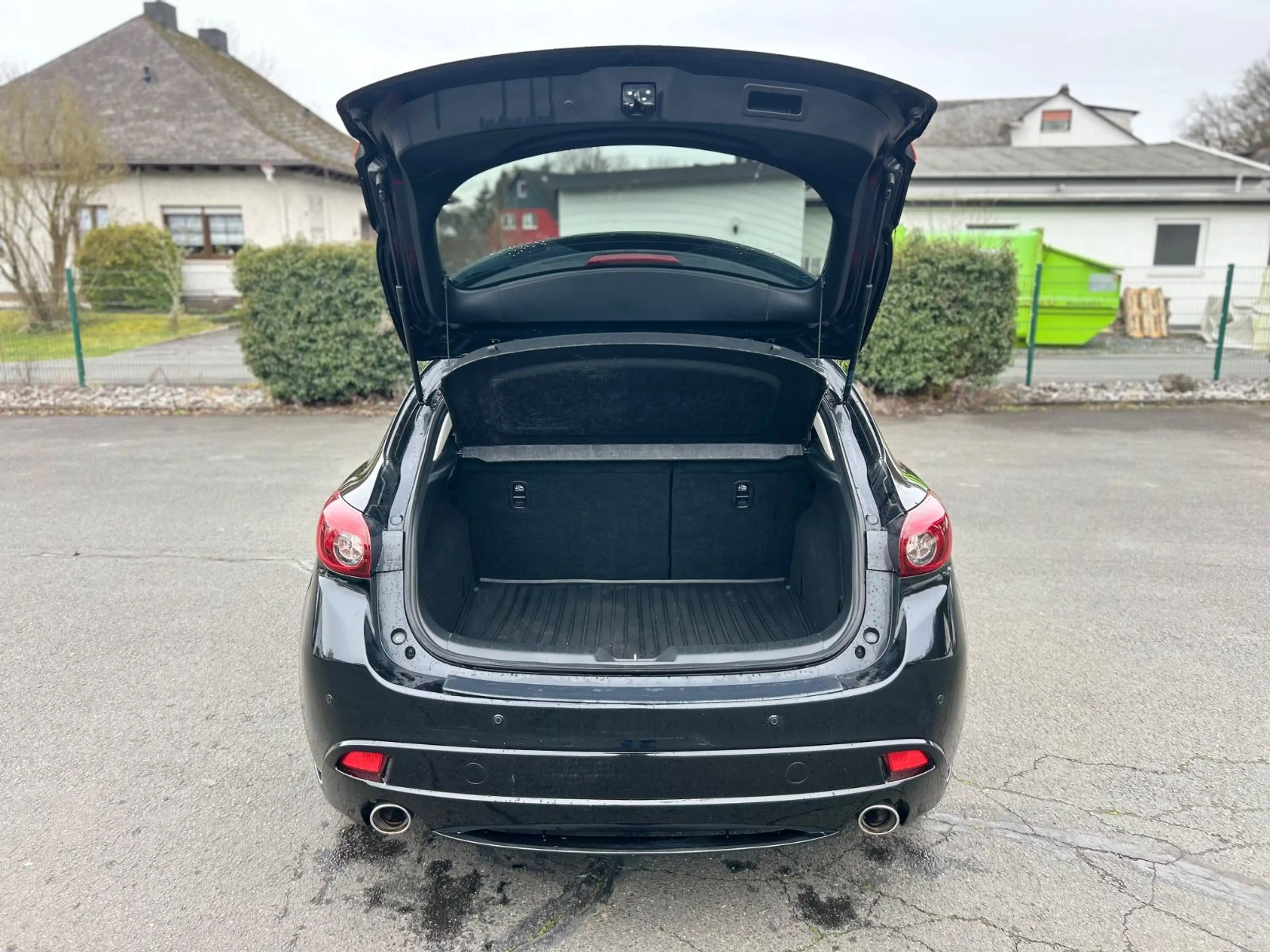Mazda 3 Lim. * Black Limited 21/150 * DPF FEHLER * — photo 4