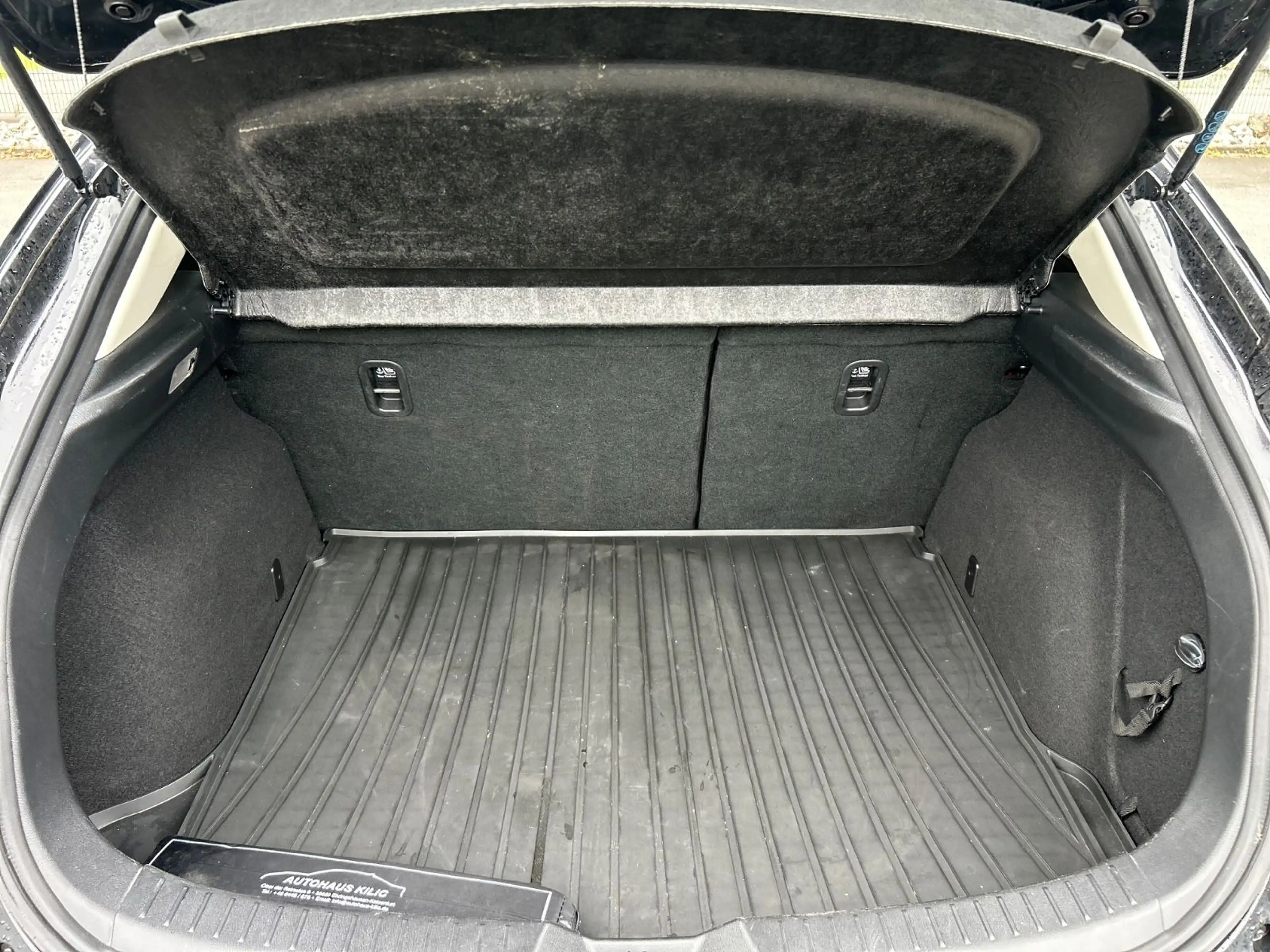 Mazda 3 Lim. * Black Limited 21/150 * DPF FEHLER * — photo 5