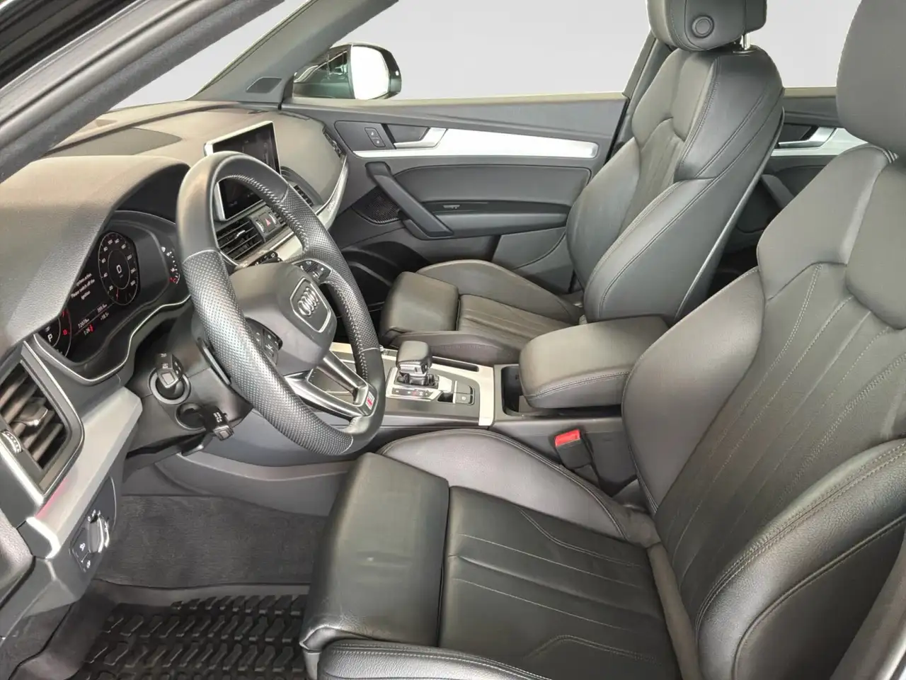 Audi Q5 снимка Audi Q5