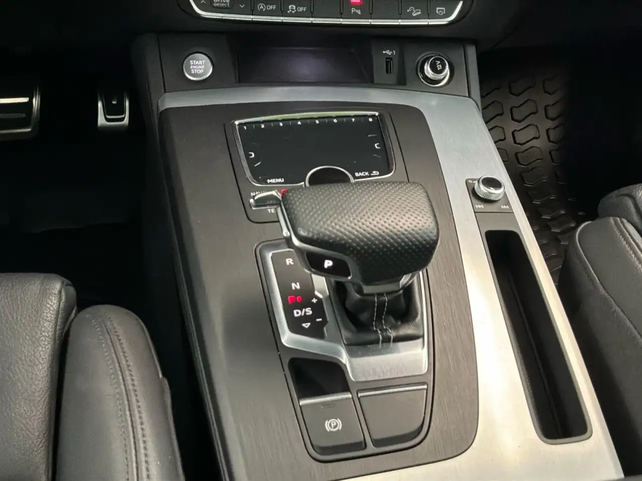 Audi Q5 снимка Audi Q5
