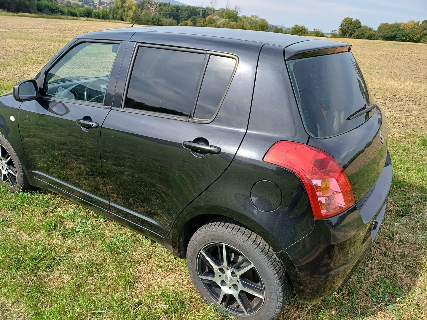 Suzuki Swift Swift Fließheck  3-Türer 1.3 Comfort Schwarz - 1