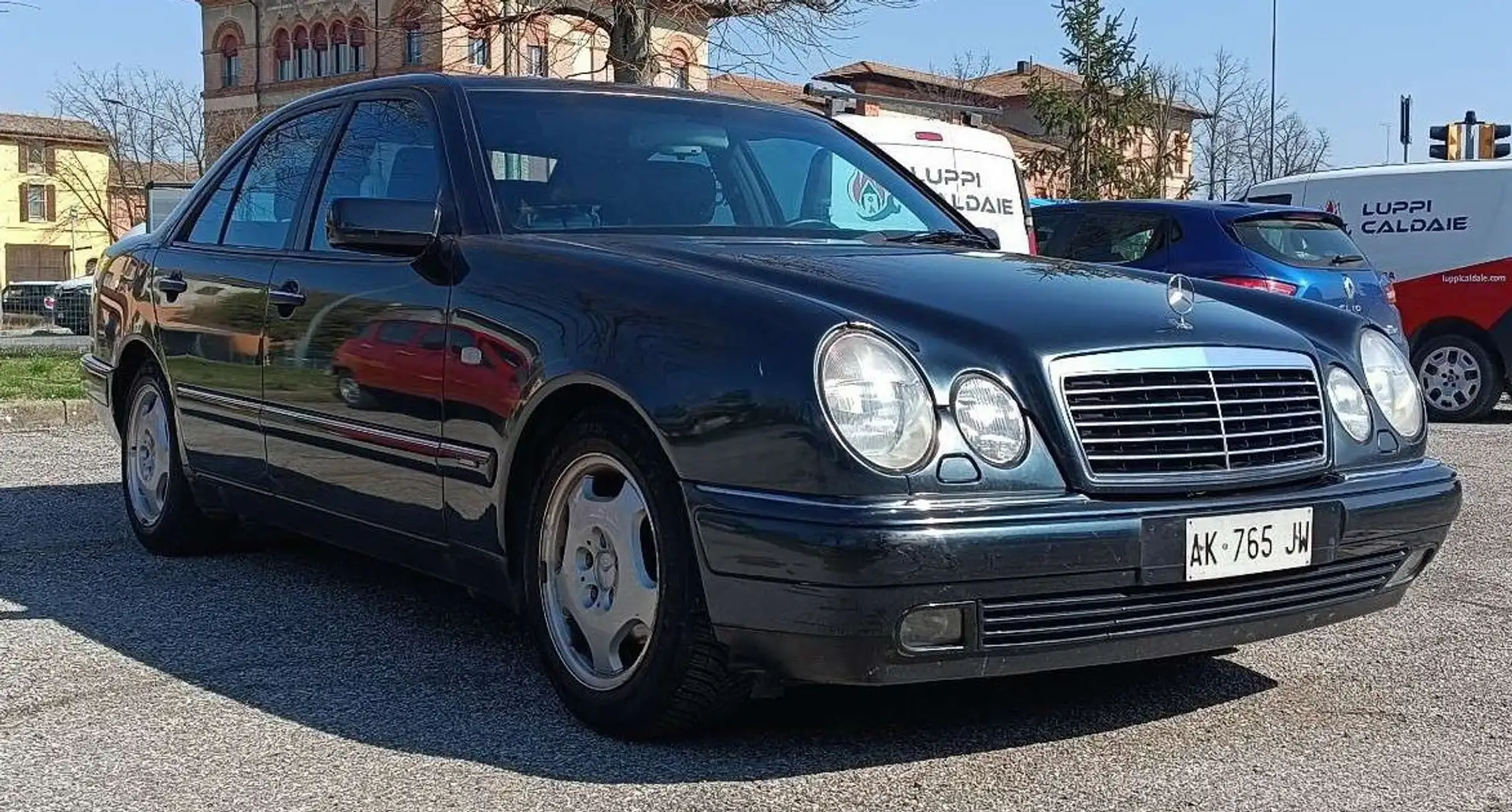 Mercedes-Benz E 200 Avantgarde - 1
