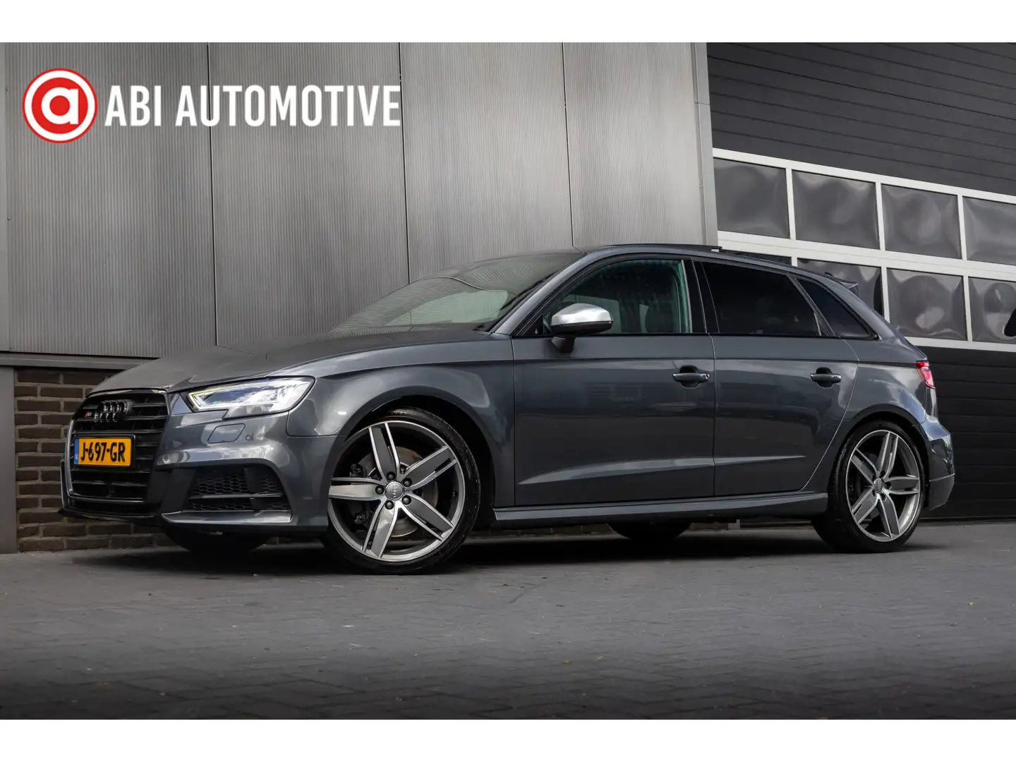 Audi S3 Sportback 2.0 TFSI 310 pk S3 Quattro Pro Line Plus Grijs - 1