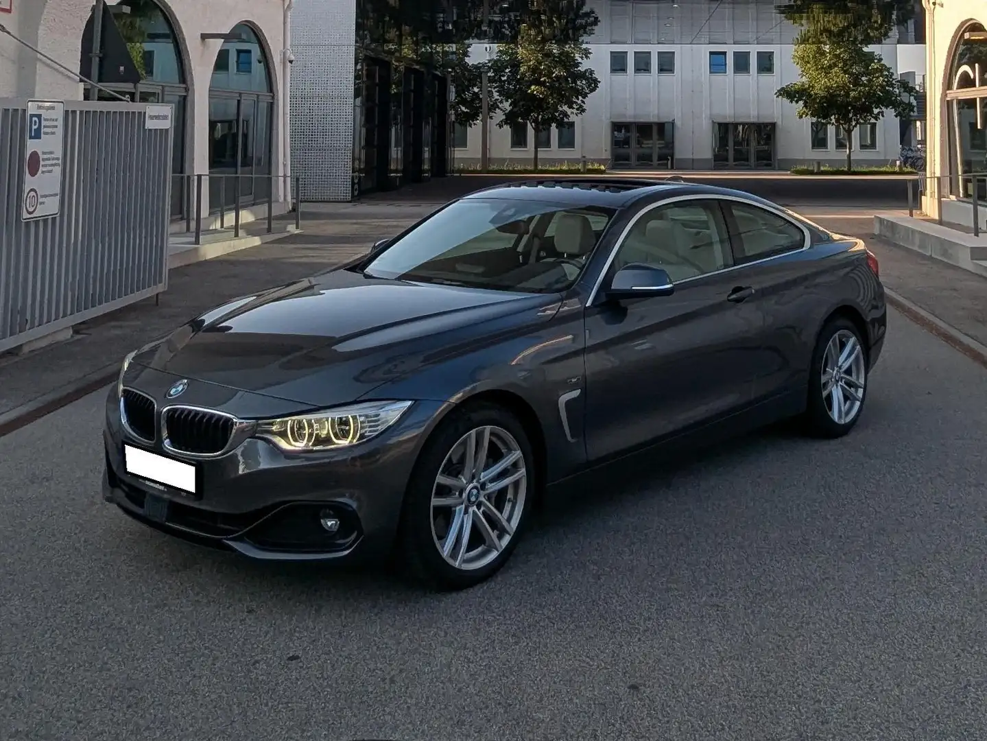 BMW 435 435d Coupe xDrive Aut. Sport Line Grau - 1