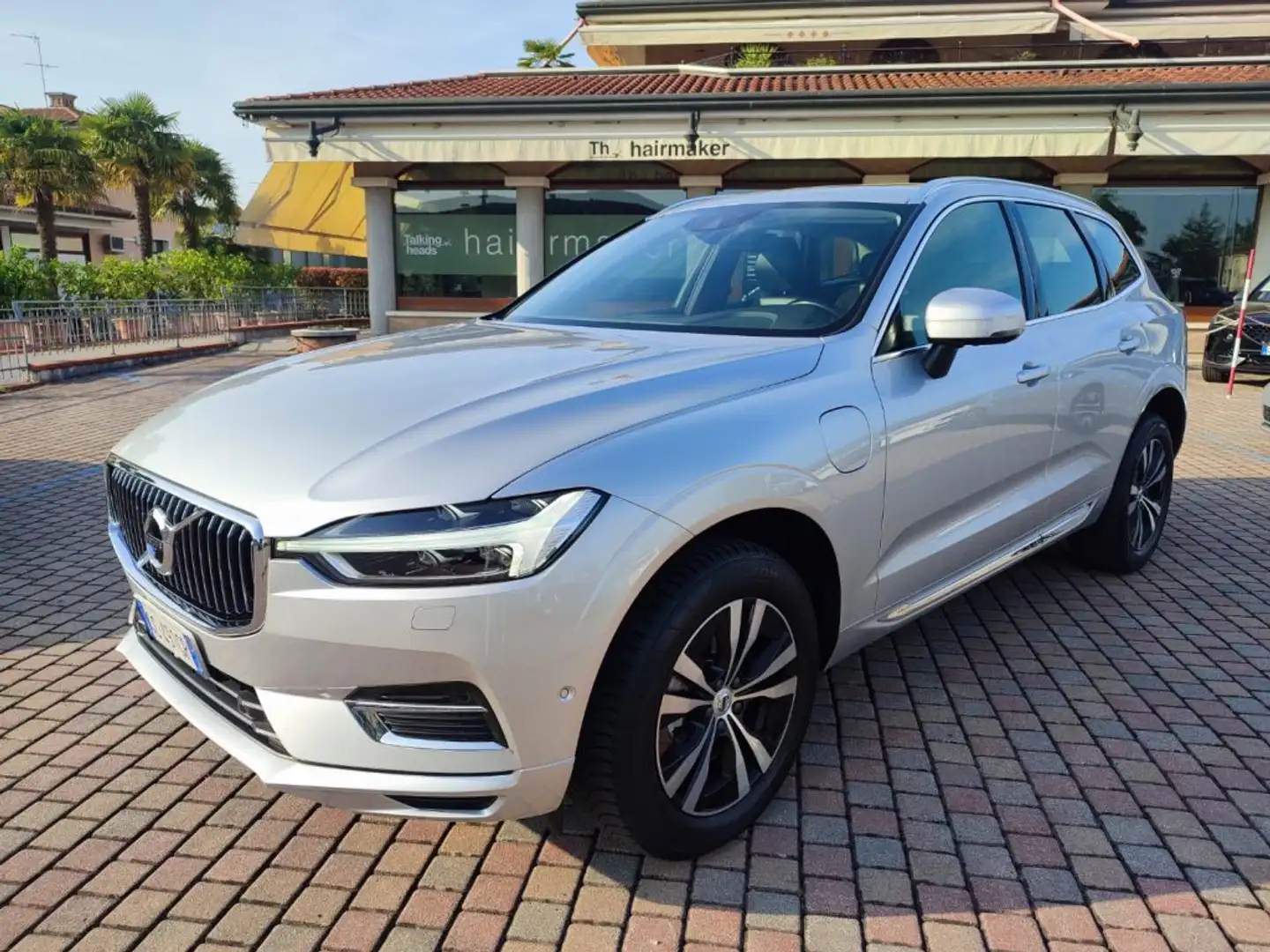 Volvo XC60 T6 Recharge Plug-in Hybrid AWD Inscription Grigio - 2